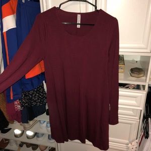 Longsleeve red dress